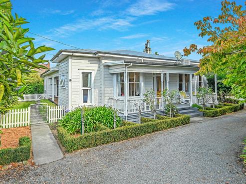 1205A Karamu Road North, Mayfair