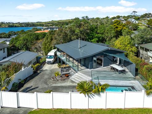 68 Mera Road, Algies Bay