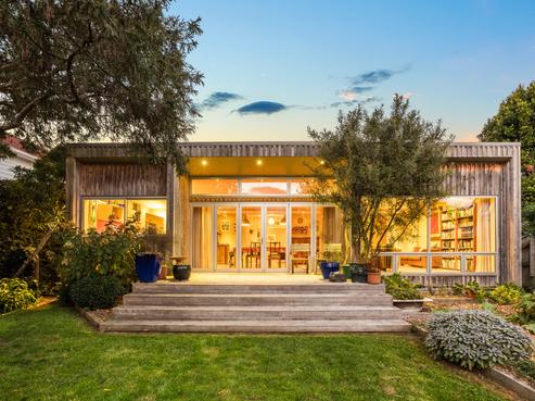 42 Hathaway Avenue, Boulcott