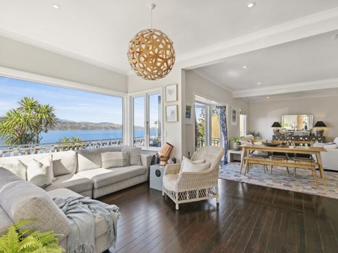 8 Nakora Road, Karaka Bays