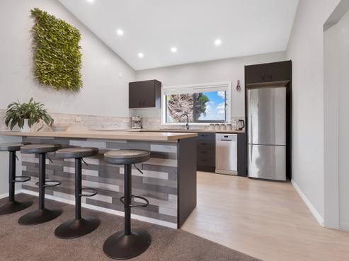 71 Terrace Road, Cust