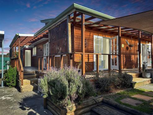 37 Queens Avenue, Waikuku Beach