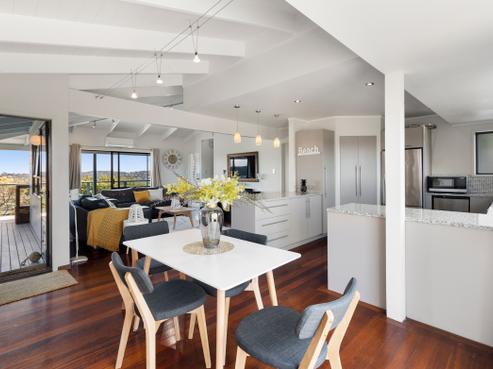 11 Burrell Road, Oneroa