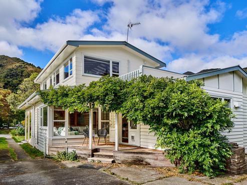 281 Riverside Drive, Waterloo