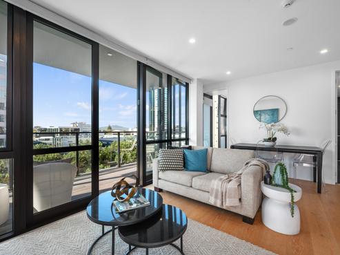 302/10 Auburn Street, Takapuna