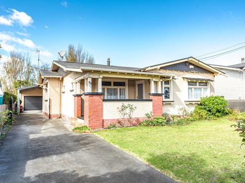 30 Moore Avenue, Tawhero