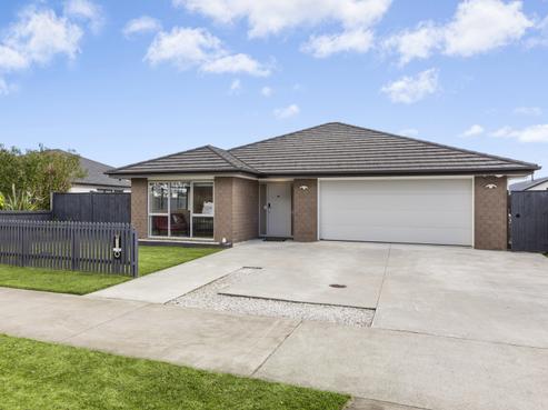 93 McLarin Road, Glenbrook