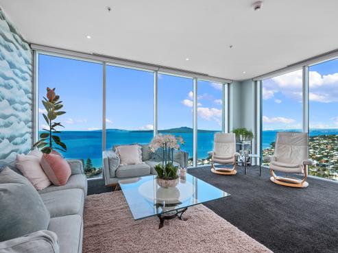 2402/3 Northcroft Street, Takapuna