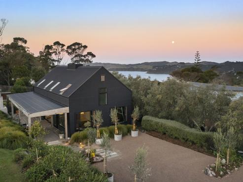 308E Sea View Road, Ostend
