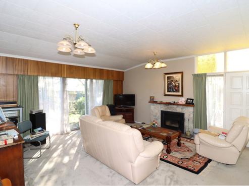 38 Richmond Road, Carterton