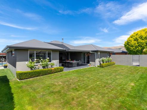 12 Puketea Place, Redwoodtown