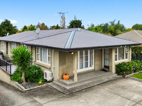 744 River Road, Chartwell