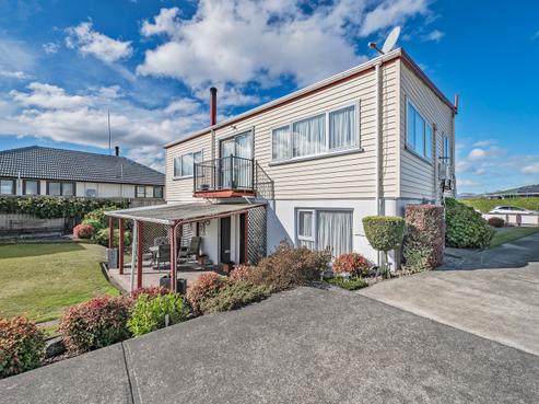 60 Springs Road, Hornby