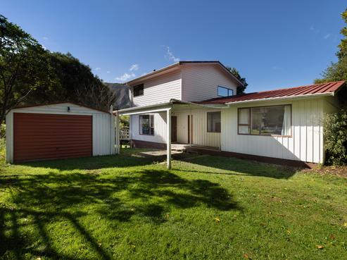 3 Hakahaka Road, Port Underwood