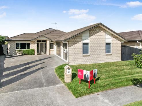 9 Cole Thomas Place, Huntington