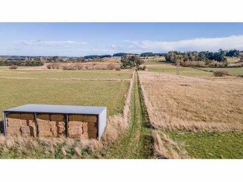 170 Summerhill Road, Cust