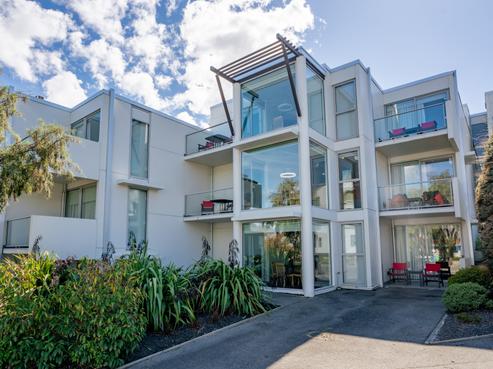 211/21 Stanley Street, Queenstown Central
