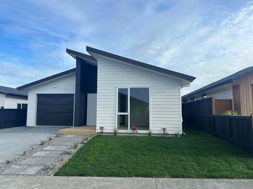 82 Argent Lane, Wainui