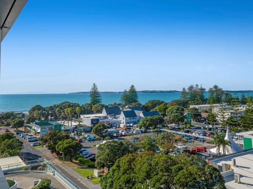 716/11 Tamariki Avenue, Orewa
