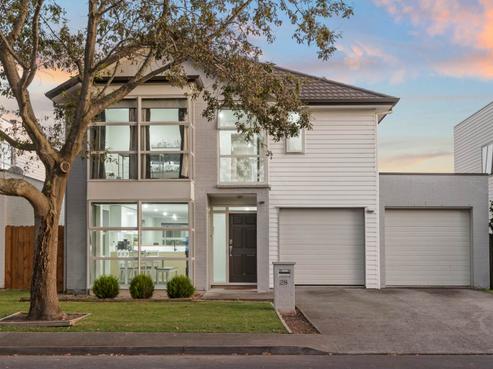 28 Phar Lap Crescent, Takanini