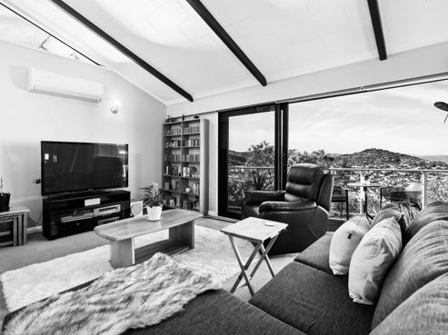 8 Paparata Street, Karori