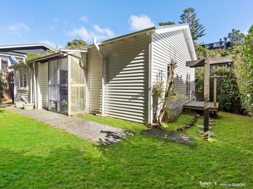 2/18 Oban Street, Wadestown