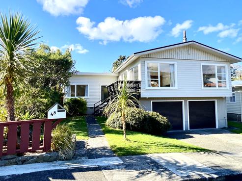 48 Thurleigh Grove, Karori
