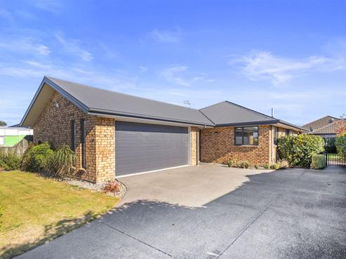 11 Kahuraki Drive, Pegasus