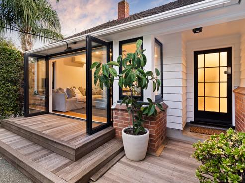 261 Lake Road, Belmont