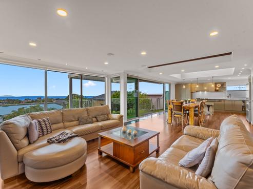 5B Rahopara Street, Castor Bay