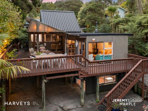 47 Daffodil Street, Titirangi