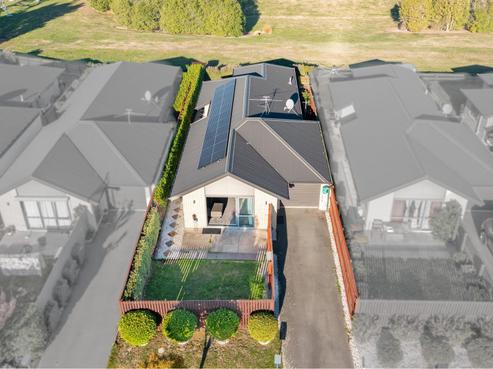 9 Charente Way, Yaldhurst