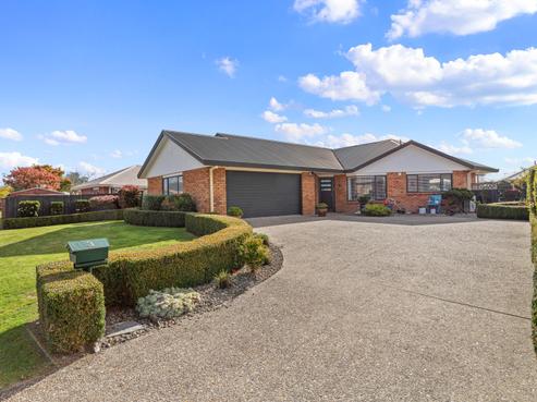 3 Bouverie Crescent, Flagstaff