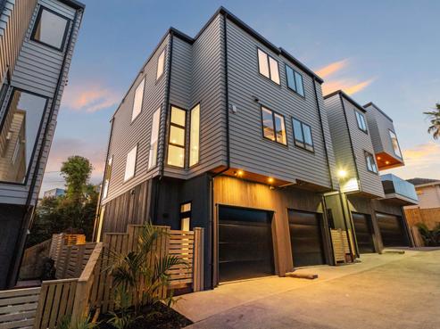 8/27 Hastings Road, Mairangi Bay