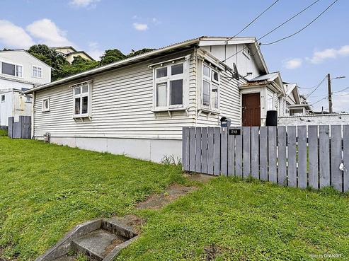 212 Rongotai Road, Rongotai