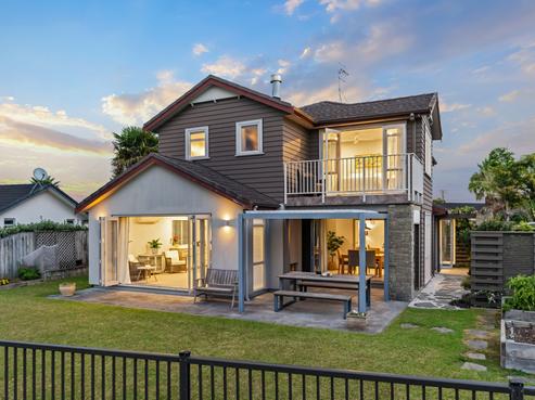 83 Barbados Way, One Tree Point