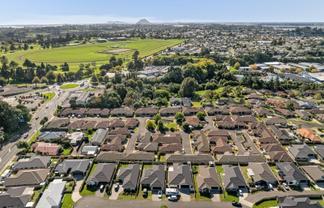 Live the Dream: The Perfect Blend of Lifestyle and Income