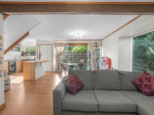 4/249 Muritai Road, Eastbourne