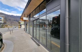 Retail or Clinic at Five Mile