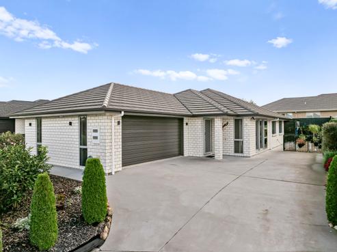 19 Lake Drive, Kamo