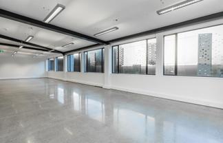 Modern Office Lease Opportunity