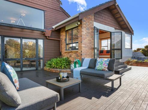 21 Tarahanga Street, Northcote