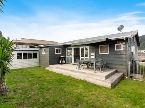 12A Braddock Grove, Pauanui