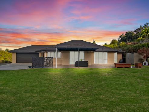 17 Catherin Servant Close, Maunu