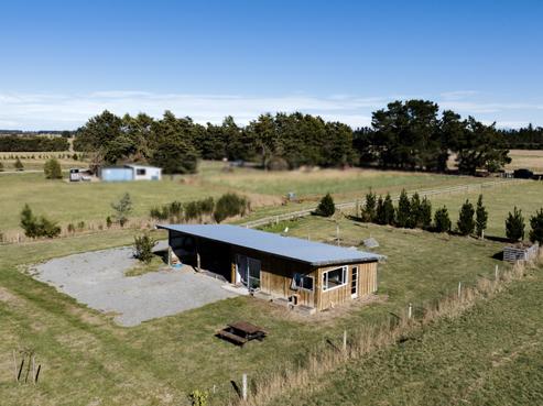 110 Glews Road, Cust