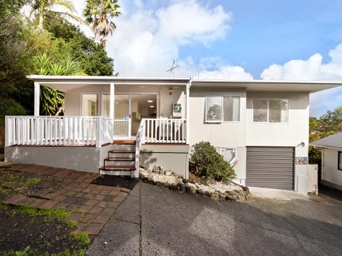 16B Lilburn Crescent, Massey