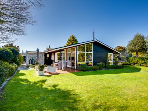 700 Rainbow Avenue, Parkvale