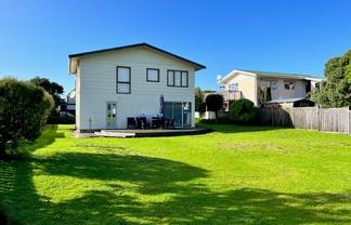 202 Rangi Avenue, Whangamata