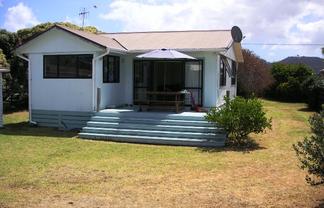 210 Rangi Avenue, Whangamata