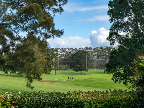 19 Coldham Crescent, Saint Johns